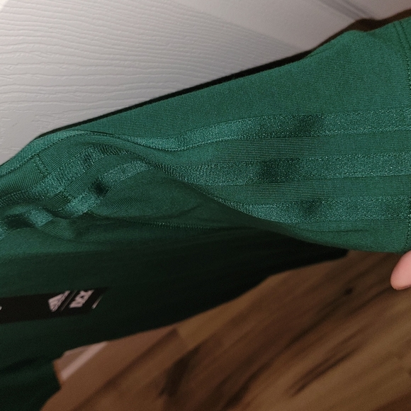 Ivy Park Dark Green Tshirt - Picture 4 of 11